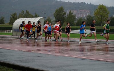Barakaldo Atletismo Taldeko Infantilen eta Kadeteen estreinaldia euritan blai
